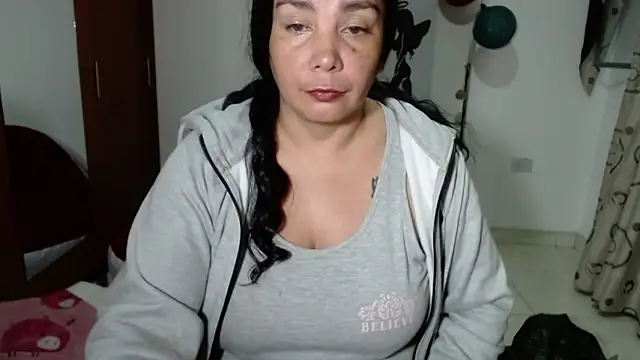 Vivian milf paint online show from September 2025 03:19:01 AM