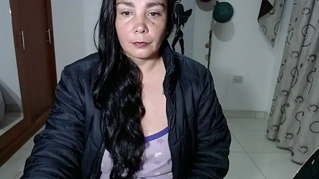 Vivian milf paint online show from October 2025 02:22:02 AM