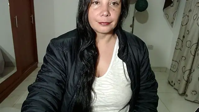 Vivian milf paint online show from October 2025 03:14:01 AM