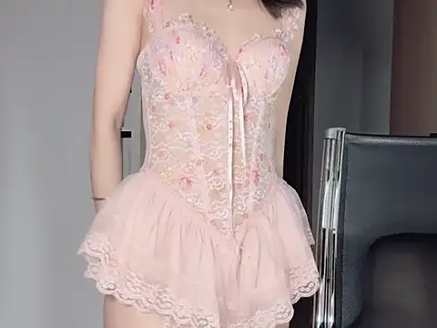 Snapshot of Ryeon_99 chatting on February 2026 03:54:02 PM Ryeon 99 online show from February 2026 03:54:02 PM