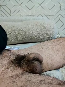 boy8540 online show from December 2025 08:32:02 AM