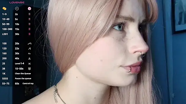 Snapshot of PieraMarch chatting on October 2025 06:50:01 PM PieraMarch online show from October 2025 06:50:01 PM