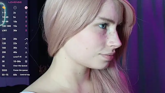 Snapshot of PieraMarch chatting on October 2025 07:35:02 PM PieraMarch online show from October 2025 07:35:02 PM