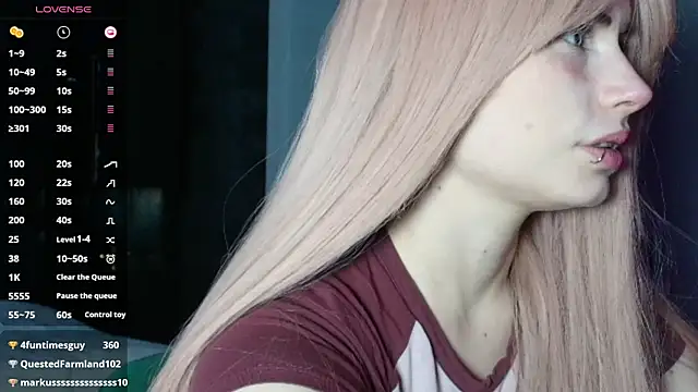 Snapshot of PieraMarch chatting on November 2025 07:57:01 PM PieraMarch online show from November 2025 07:57:01 PM