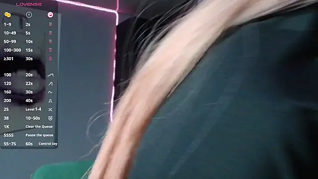 Snapshot of PieraMarch chatting on December 2025 08:13:01 PM PieraMarch online show from December 2025 08:13:01 PM