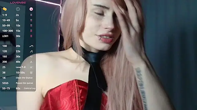 Snapshot of PieraMarch chatting on December 2025 07:31:01 PM PieraMarch online show from December 2025 07:31:01 PM