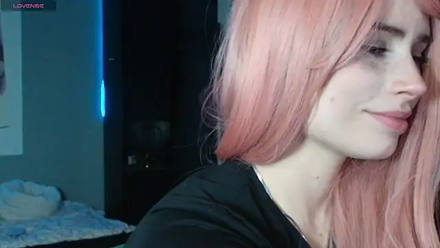 Snapshot of PieraMarch chatting on February 2026 08:02:01 PM PieraMarch online show from February 2026 08:02:01 PM