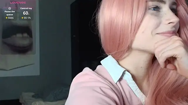 Snapshot of PieraMarch chatting on February 2026 08:56:02 PM PieraMarch online show from February 2026 08:56:02 PM