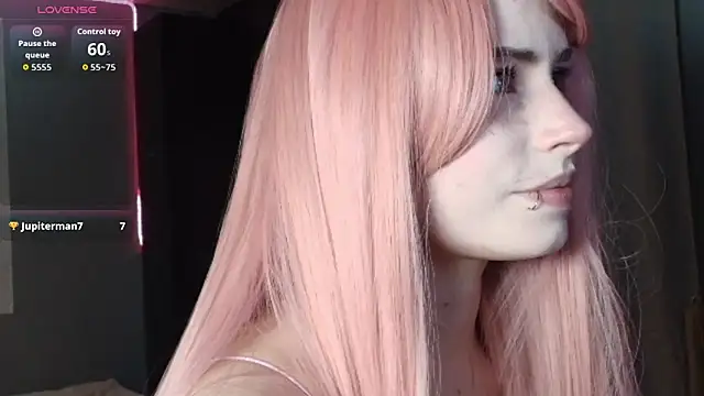 Snapshot of PieraMarch chatting on February 2026 07:32:02 PM PieraMarch online show from February 2026 07:32:02 PM