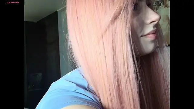 Snapshot of PieraMarch chatting on March 2026 05:41:01 PM PieraMarch online show from March 2026 05:41:01 PM