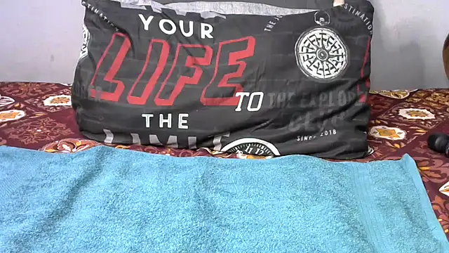 Snapshot of shy-lillyX22 chatting on February 2026 01:10:02 AM shy-lillyX22 online show from February 2026 01:10:02 AM