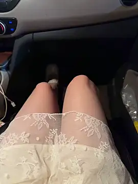 Meii-meyy online show from October 2025 12:17:01 PM