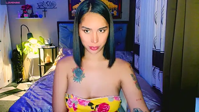 Snapshot of Franchesca_Trans chatting on November 2025 01:48:02 AM Franchesca Trans online show from November 2025 01:48:02 AM