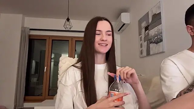 Snapshot of TenDouble chatting on March 2026 05:08:02 AM TenDouble online show from March 2026 05:08:02 AM