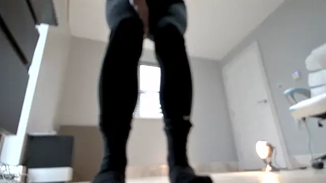 Snapshot of foxyroxymilf chatting on September 2025 06:48:02 AM foxyroxymilf online show from September 2025 06:48:02 AM