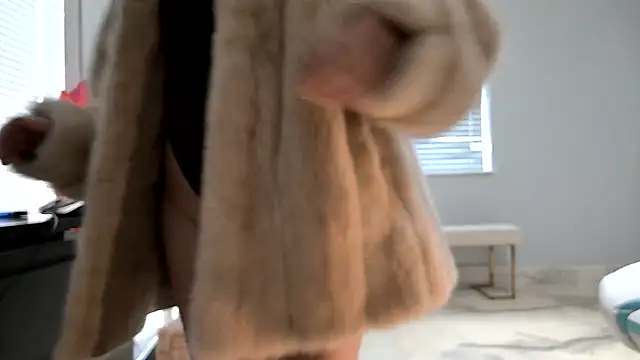 Snapshot of foxyroxymilf chatting on November 2025 11:38:02 AM foxyroxymilf online show from November 2025 11:38:02 AM