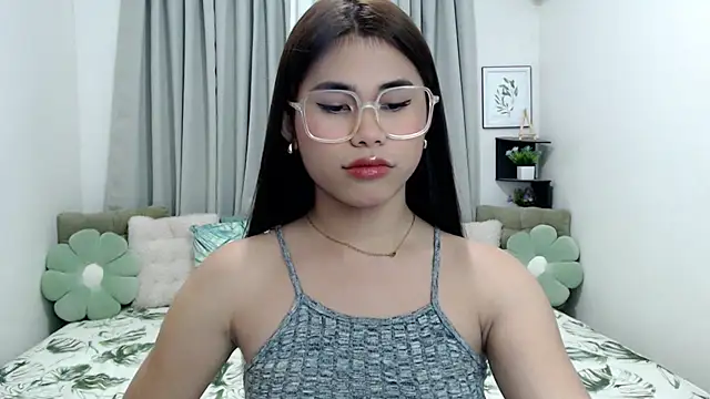 Snapshot of PrettyBlythes_TS chatting on December 2025 05:34:01 AM PrettyBlythes TS online show from December 2025 05:34:01 AM