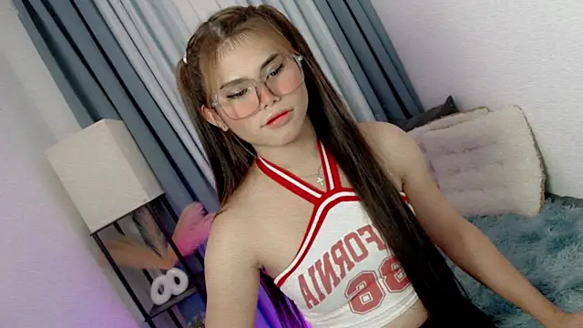 Snapshot of PrettyBlythes_TS chatting on March 2026 04:42:02 AM PrettyBlythes TS online show from March 2026 04:42:02 AM