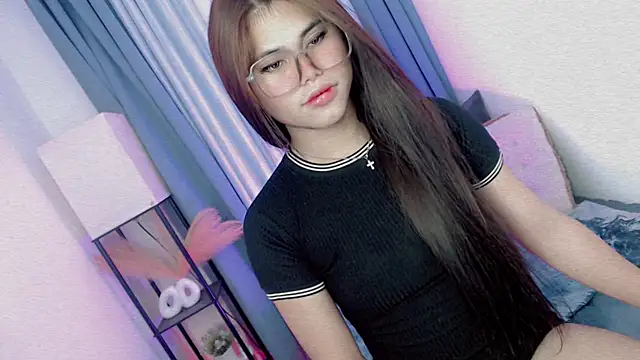 Snapshot of PrettyBlythes_TS chatting on March 2026 12:04:02 AM PrettyBlythes TS online show from March 2026 12:04:02 AM