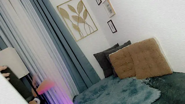 Snapshot of PrettyBlythes_TS chatting on April 2026 02:50:01 PM PrettyBlythes TS online show from April 2026 02:50:01 PM