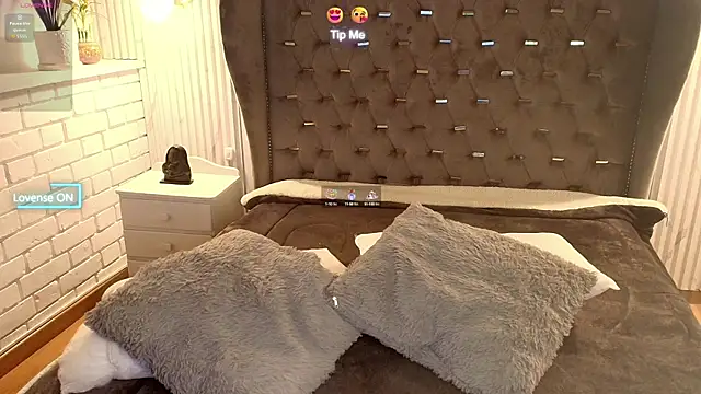 Snapshot of sidneylove_ chatting on September 2025 02:32:01 PM sidneylove online show from September 2025 02:32:01 PM