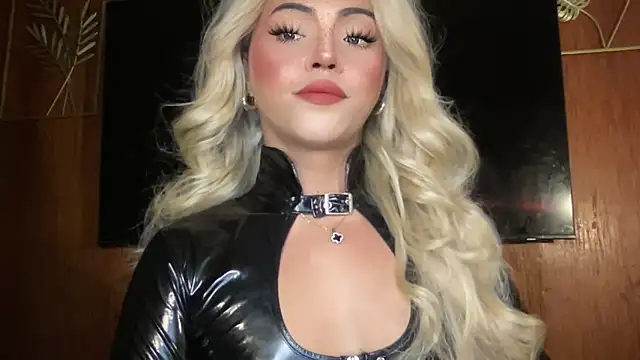 Snapshot of calimonroe chatting on November 2025 09:16:01 PM calimonroe online show from November 2025 09:16:01 PM