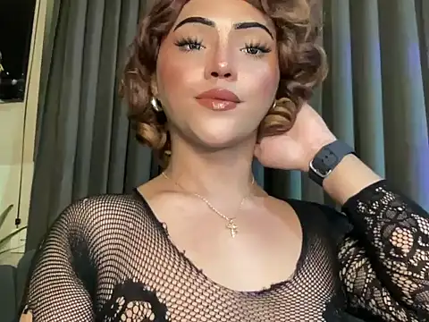 Snapshot of calimonroe chatting on December 2025 06:59:02 PM calimonroe online show from December 2025 06:59:02 PM