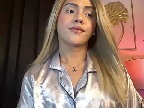 Snapshot of calimonroe chatting on March 2026 08:18:01 AM calimonroe online show from March 2026 08:18:01 AM