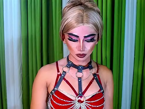 Snapshot of Queen_yasii_88 chatting on September 2025 03:44:02 PM Queen yasii 88 online show from September 2025 03:44:02 PM