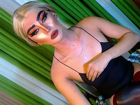 Snapshot of Queen_yasii_88 chatting on September 2025 03:57:01 PM Queen yasii 88 online show from September 2025 03:57:01 PM