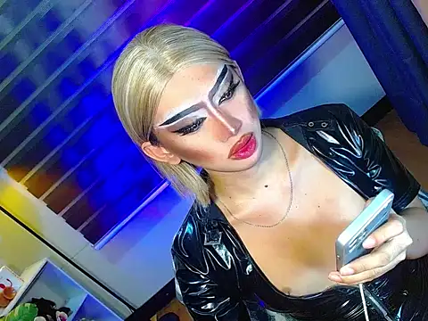 Snapshot of Queen_yasii_88 chatting on February 2026 01:54:01 PM Queen yasii 88 online show from February 2026 01:54:01 PM