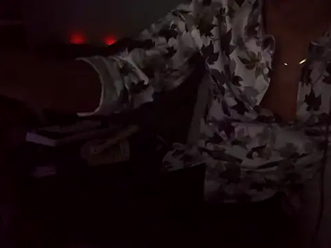 boyhigh1997 online show from October 2025 05:42:01 PM