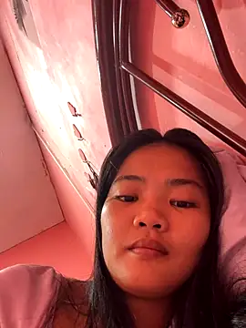 Snapshot of princess_janine chatting on October 2025 03:05:02 AM princess janine online show from October 2025 03:05:02 AM