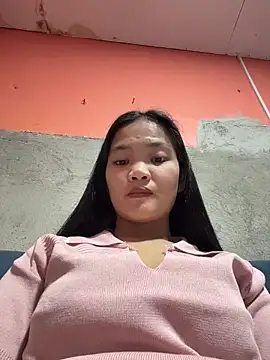 Snapshot of princess_janine chatting on December 2025 01:27:01 PM princess janine online show from December 2025 01:27:01 PM