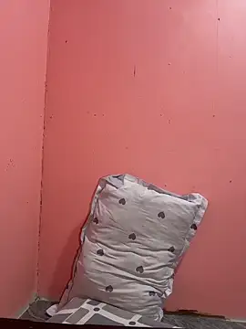 Snapshot of princess_janine chatting on December 2025 02:46:02 PM princess janine online show from December 2025 02:46:02 PM