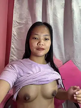 Snapshot of princess_janine chatting on January 2026 11:45:02 AM princess janine online show from January 2026 11:45:02 AM