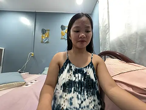 Snapshot of princess_janine chatting on February 2026 03:49:02 AM princess janine online show from February 2026 03:49:02 AM