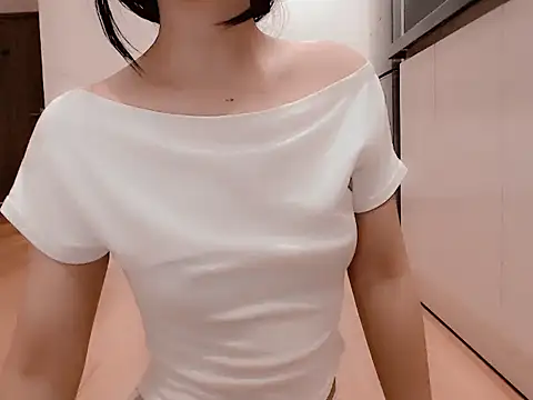 Snapshot of Tea_Mei chatting on November 2025 11:34:01 AM Tea Mei online show from November 2025 11:34:01 AM