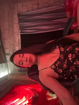 Snapshot of NicoleRoseTS chatting on April 2026 05:36:02 AM NicoleRoseTS online show from April 2026 05:36:02 AM