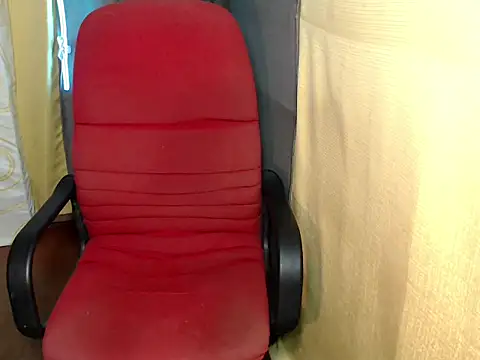 lovelyallena07 online show from May 2026 07:13:02 AM