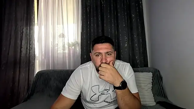 Gold Alpha Boy online show from September 2025 01:58:02 PM