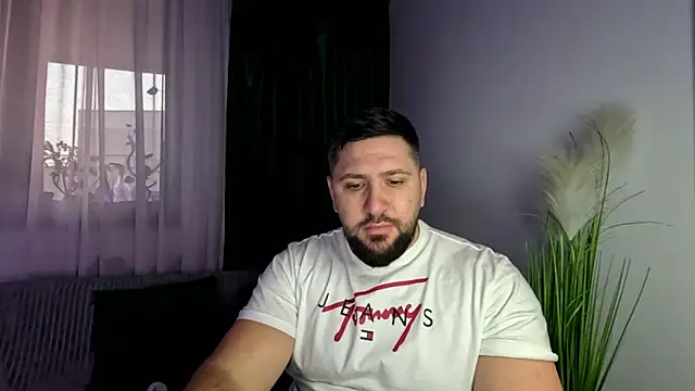 Gold Alpha Boy online show from February 2026 03:18:02 PM