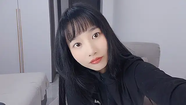 Snapshot of Lisa-3333 chatting on November 2025 01:43:01 PM Lisa-3333 online show from November 2025 01:43:01 PM