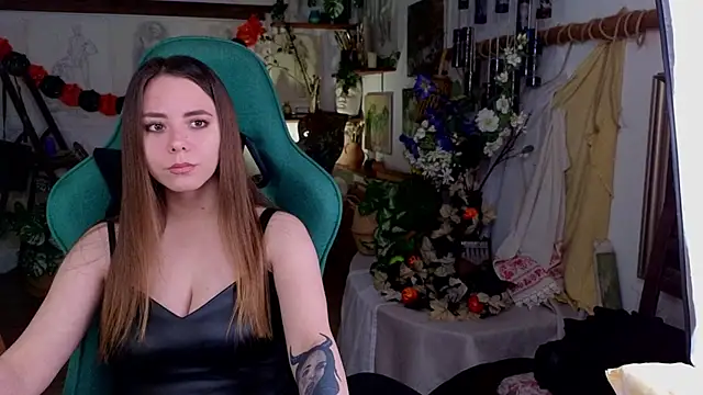 IvoryWood  online show from October 2025 04:31:02 PM