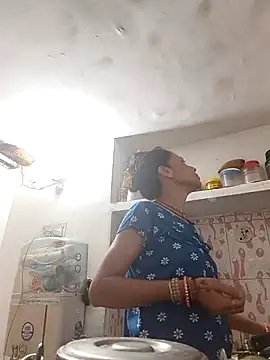 ISHANI-SINGH online show from October 2025 02:19:01 PM