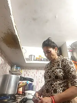 ISHANI-SINGH online show from February 2026 05:03:02 PM