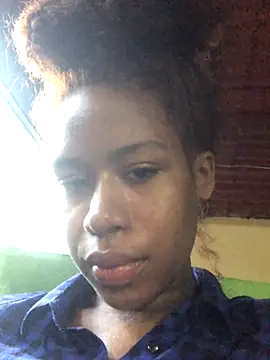 Snapshot of LilithCuban chatting on November 2025 09:31:02 PM LilithCuban online show from November 2025 09:31:02 PM