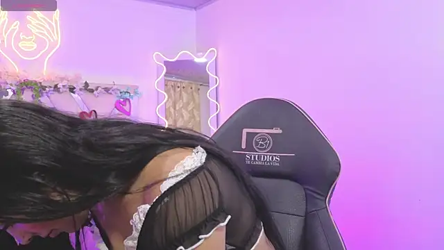 Snapshot of chleo_tay chatting on October 2025 03:04:01 AM chleo tay online show from October 2025 03:04:01 AM