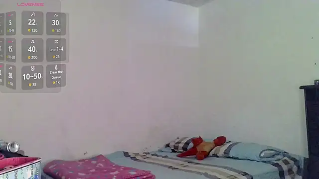 Snapshot of Ari_20_ chatting on May 2026 04:01:01 PM Ari 20 online show from May 2026 04:01:01 PM