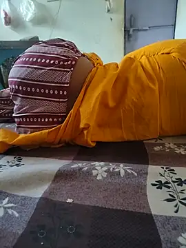 Snapshot of Cut_ragni chatting on June 2026 11:15:01 AM Cut ragni online show from June 2026 11:15:01 AM